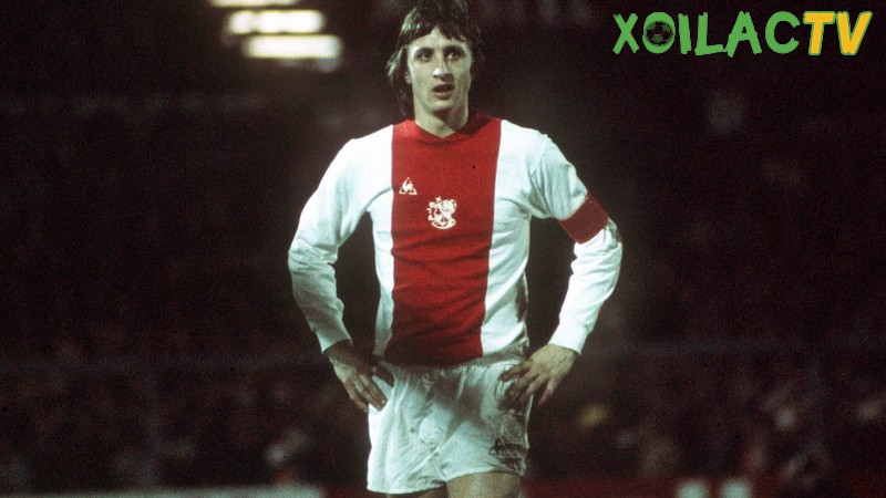 Johan Cruyff là cầu thủ Ajax huyền thoại