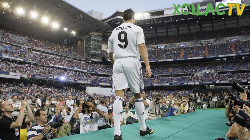 Ronaldo sang Real Madrid